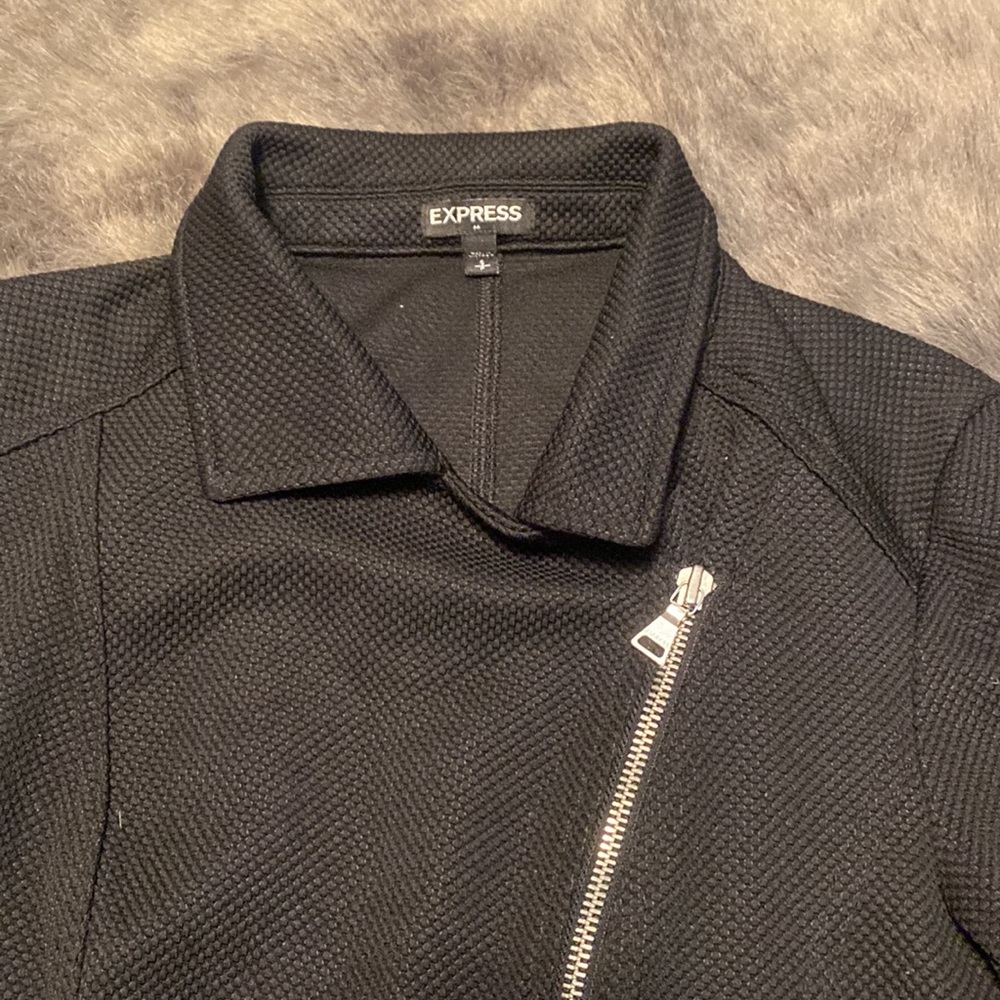 Express Jacket - Picture 2 of 7